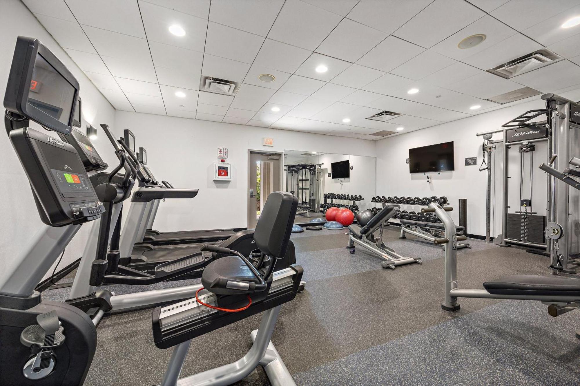 Four Points By Sheraton Jacksonville Baymeadows Exterior photo